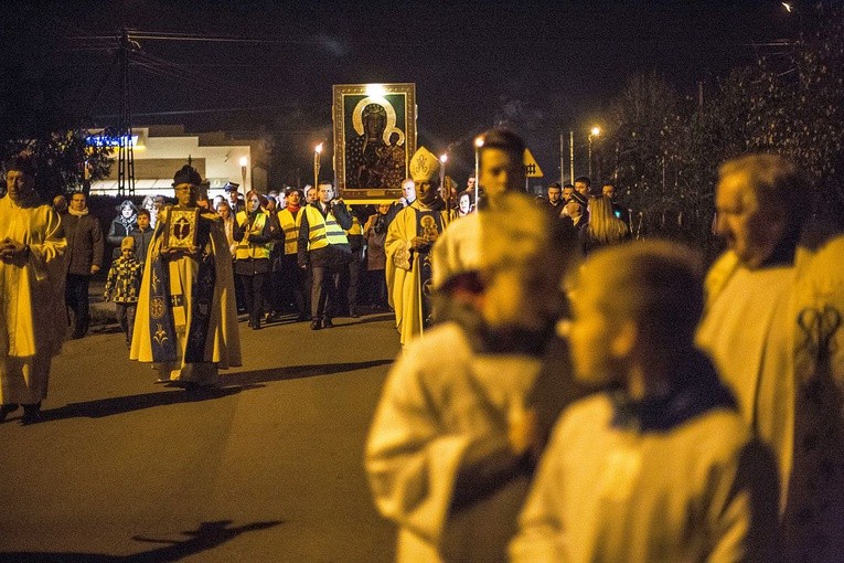 Tobie się zawierzamy w Chrośli