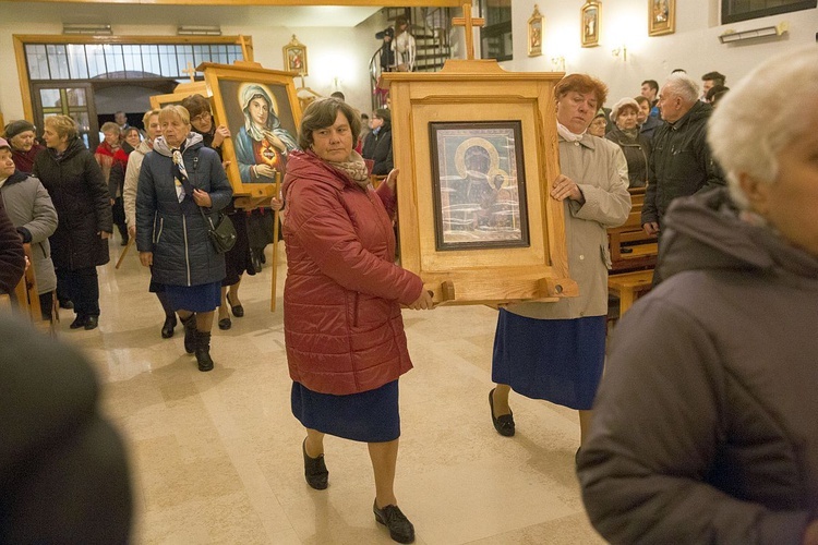 Tobie się zawierzamy w Chrośli