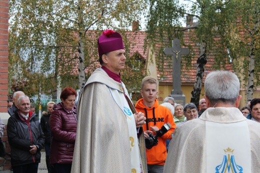 Relikwie św. Hiacynty i Franciszka w Pieszycach 