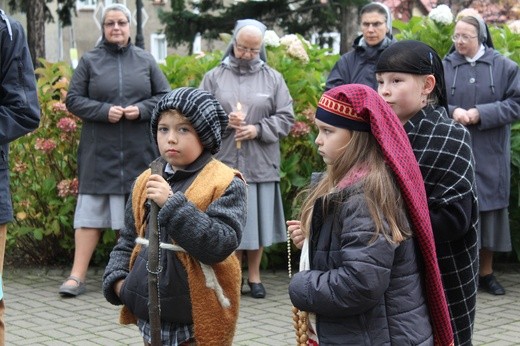 Relikwie św. Hiacynty i Franciszka w Pieszycach 