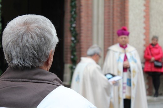 Relikwie św. Hiacynty i Franciszka w Pieszycach 