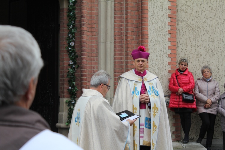 Relikwie św. Hiacynty i Franciszka w Pieszycach 