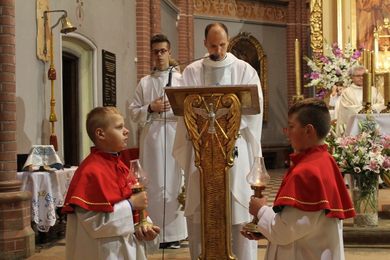 Relikwie św. Hiacynty i Franciszka w Pieszycach 