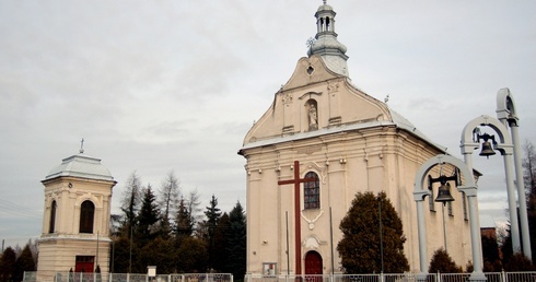 Kościół parafialny w Zakrzewie, miejsce modlitwy rodziny Wieczorków