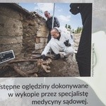 Ekshumacje na Łączce. Wystawa