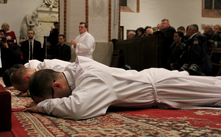 Święcenia diakonatu