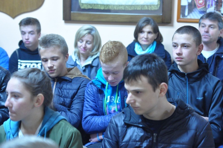 Młodzi na progu z Jadownik