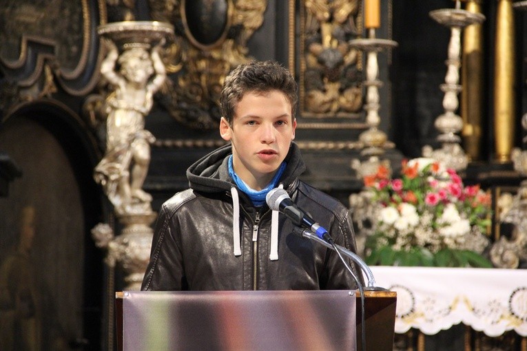 9. Pielgrzymka Gimnazjalistów do Henrykowa
