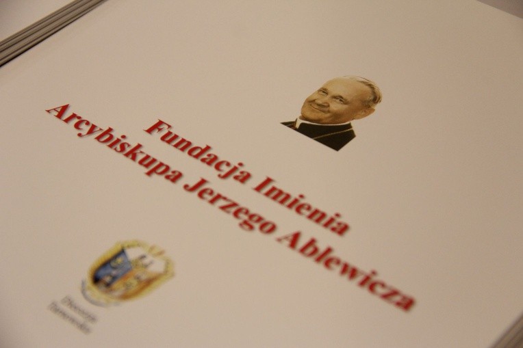 Nowi stypendyści Fundacji im. abp. J. Ablewicza