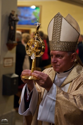 Parafia w Tychach-Czułowie otrzymała relikwie św. Jana Pawła II 