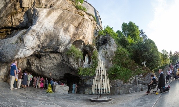 Do Matki Bożej z Lourdes