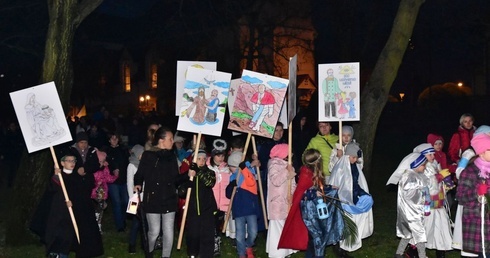 Tłum entuzjastów świętości