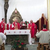 ▲	Msza św. koncelebrowana przez kapelanów szpitalnych.