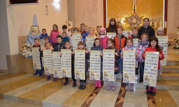 Różaniec z Matką Bożą z Gietrzwałdu