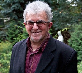 Ojciec prof. Zdzisław Kupisiński pracuje na KUL na Wydziale Teologii w Katedrze Religiologii i Misjologii.