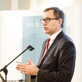 ▼	Prezes IPN dr Jarosław Szarek na konferencji w Gliwicach.