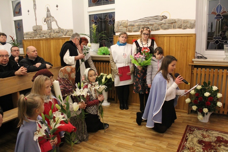 Zakończenie peregrynacj figurki Matki Bożej Fatimskiej w deicezji świdnickiej 