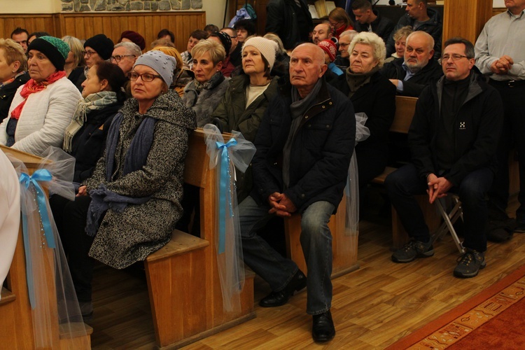 Zakończenie peregrynacj figurki Matki Bożej Fatimskiej w deicezji świdnickiej 