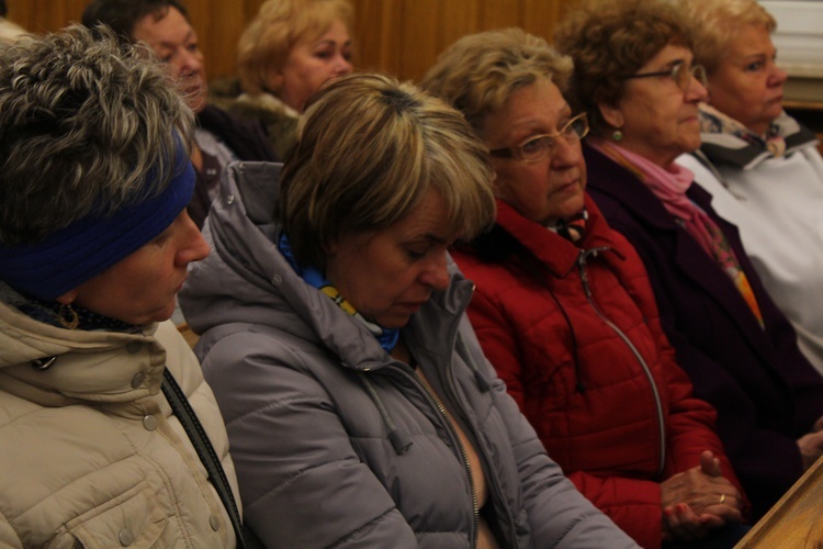 Zakończenie peregrynacj figurki Matki Bożej Fatimskiej w deicezji świdnickiej 