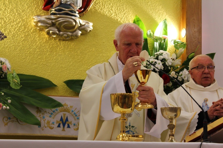 Zakończenie peregrynacj figurki Matki Bożej Fatimskiej w deicezji świdnickiej 