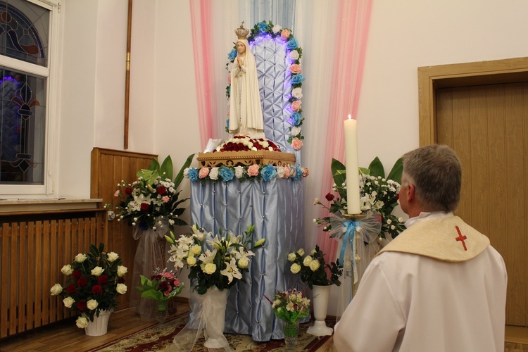 Zakończenie peregrynacj figurki Matki Bożej Fatimskiej w deicezji świdnickiej 