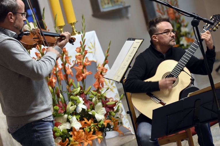 Próba przed koncertem Krzysztofa Pełecha i Sebastiana Reimanna