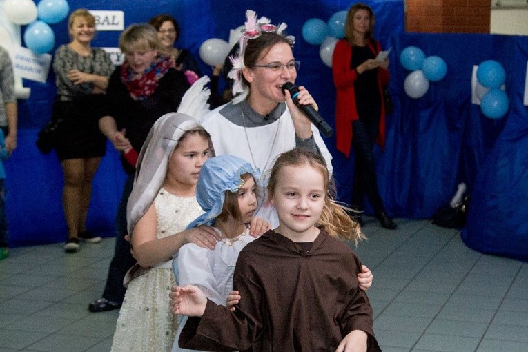 Bal świętych