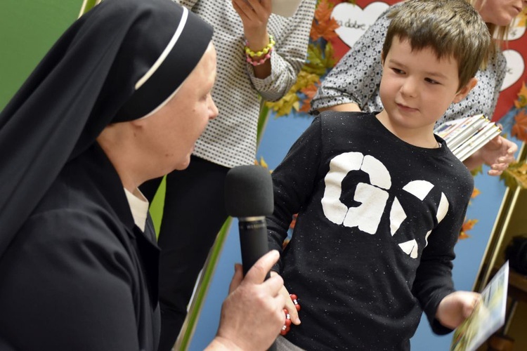 Konkurs na najładniejszy różaniec