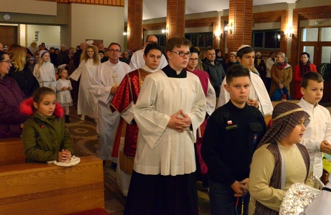 Różaniec ze świętymi w Radomiu