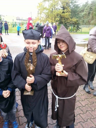 Orszak Wszystkich Świętych w Brzegu Dolnym