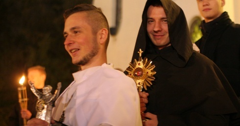 Święci na półciężarówce