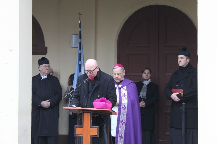 Nabożeństwo na cmentarzu Centralnym w Gliwicach