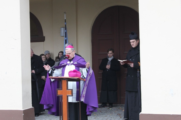 Nabożeństwo na cmentarzu Centralnym w Gliwicach