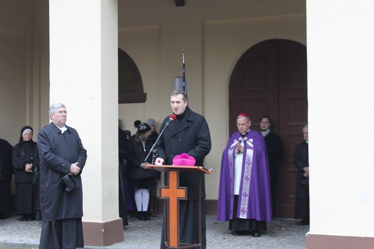 Nabożeństwo na cmentarzu Centralnym w Gliwicach