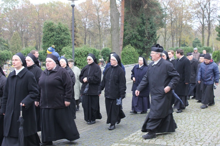 Nabożeństwo na cmentarzu Centralnym w Gliwicach