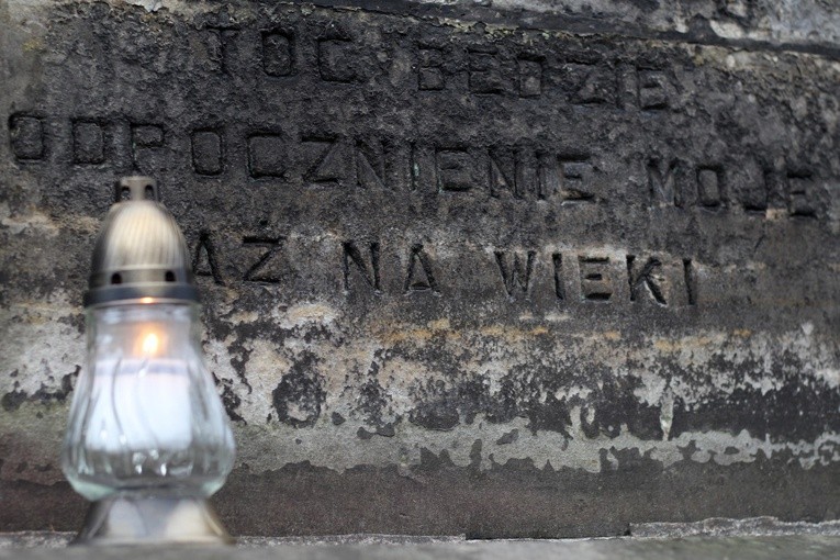 Uroczystość Wszystkich Świętych na cmentarzu Rakowickim