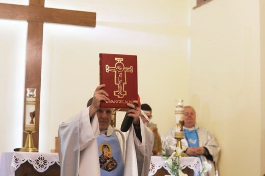 Poświęcenie kaplicy cmentarnej w Wieprzu