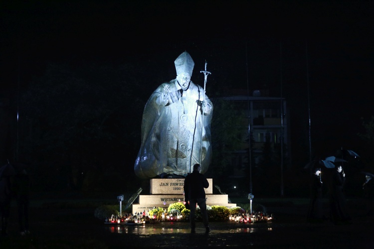 Zaduszki papieskie w Dębicy