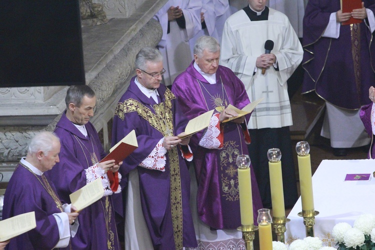 Modlitwa za zmarłych biskupów