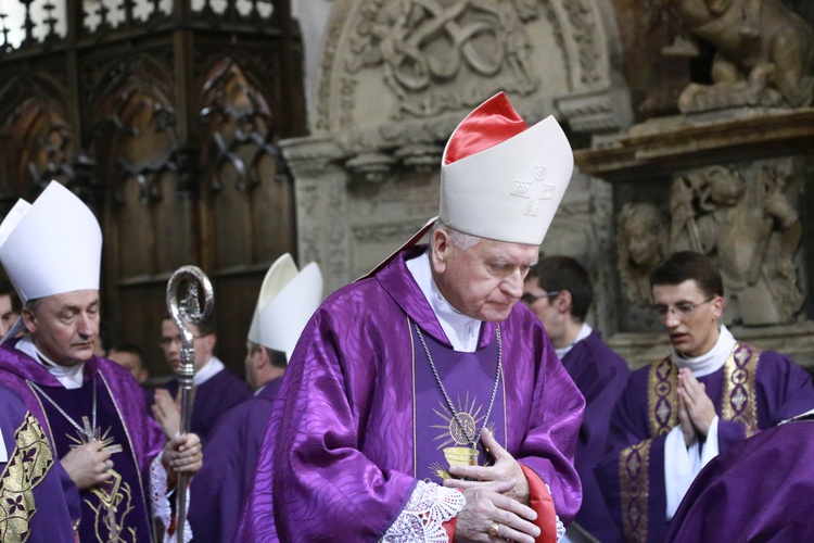 Modlitwa za zmarłych biskupów