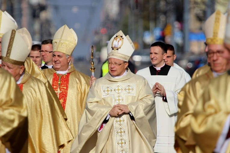 Autorytet Kościoła płynie z ubóstwa, a nie z układów