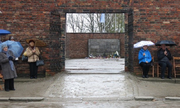 Msza św. w byłym KL Auschwitz