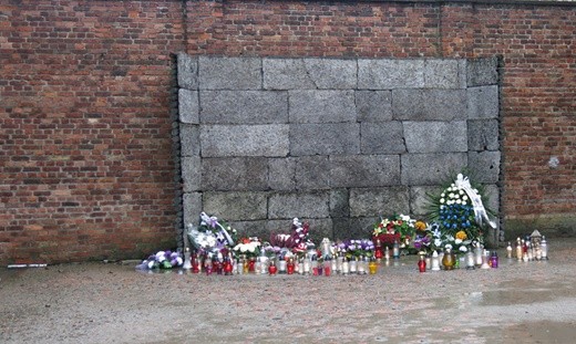 Msza św. w byłym KL Auschwitz