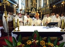Mszy św. w bazylice katedralnej w Sandomierzu przewodniczył bp Henryk Tomasik
