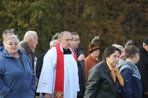 32. Droga Krzyżowa za zmarłych - w byłym KL Auschwitz-Birkenau - 2017