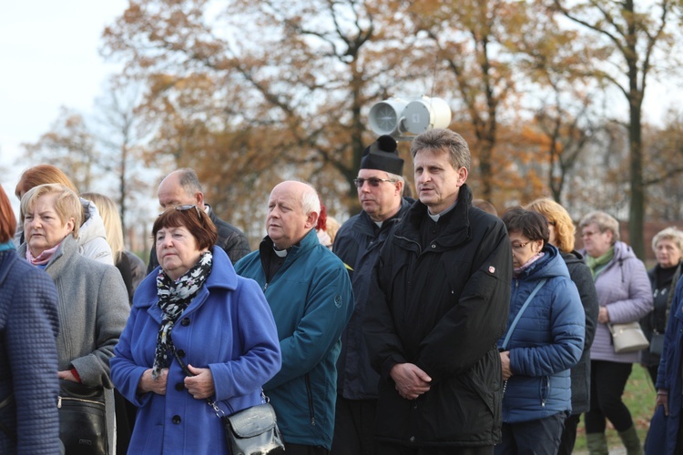 32. Droga Krzyżowa za zmarłych - w byłym KL Auschwitz-Birkenau - 2017