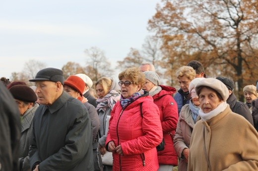 32. Droga Krzyżowa za zmarłych - w byłym KL Auschwitz-Birkenau - 2017