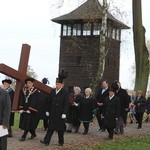 32. Droga Krzyżowa za zmarłych - w byłym KL Auschwitz-Birkenau - 2017