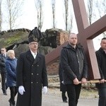 32. Droga Krzyżowa za zmarłych - w byłym KL Auschwitz-Birkenau - 2017