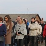 32. Droga Krzyżowa za zmarłych - w byłym KL Auschwitz-Birkenau - 2017